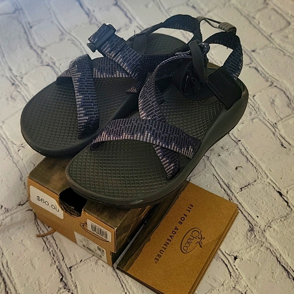 EUC Chaco kids Ecotread AMP Navy size 13